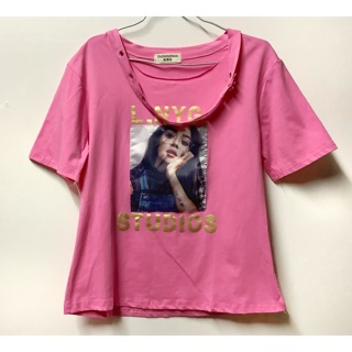 📌เสื้อยืดแฟชั่นผู้หญิง 💝 แขนสั้น แต่งคอเก๋ น่าร็อคๆ