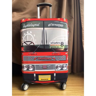 Rarin ผ้าคลุมกระเป๋าเดินทาง (ลายBusNo.8แดง) สำหรับคลุมกระเป๋าขนาด  ขนาด Size M 24-26