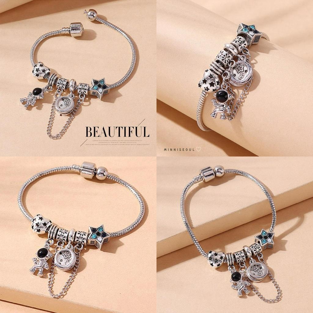 A24 สร้อยข้อมือ BEAUTIFUL Light Blue ดวงดาวฟ้า ไม่ลอก ไม่ดำ สายปรับไม่ได้ จัดส่งทุกวัน