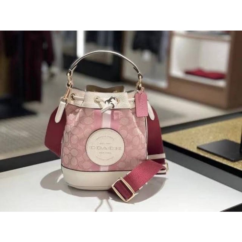 💕Coach Dempsey Bucket Bag  In Signature Jacquard With Coach Patch And Heart