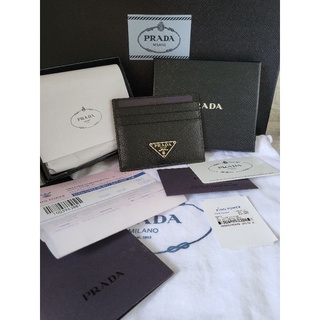 SOLD 🙏🙏🙏Prada card hodle shop kingpower