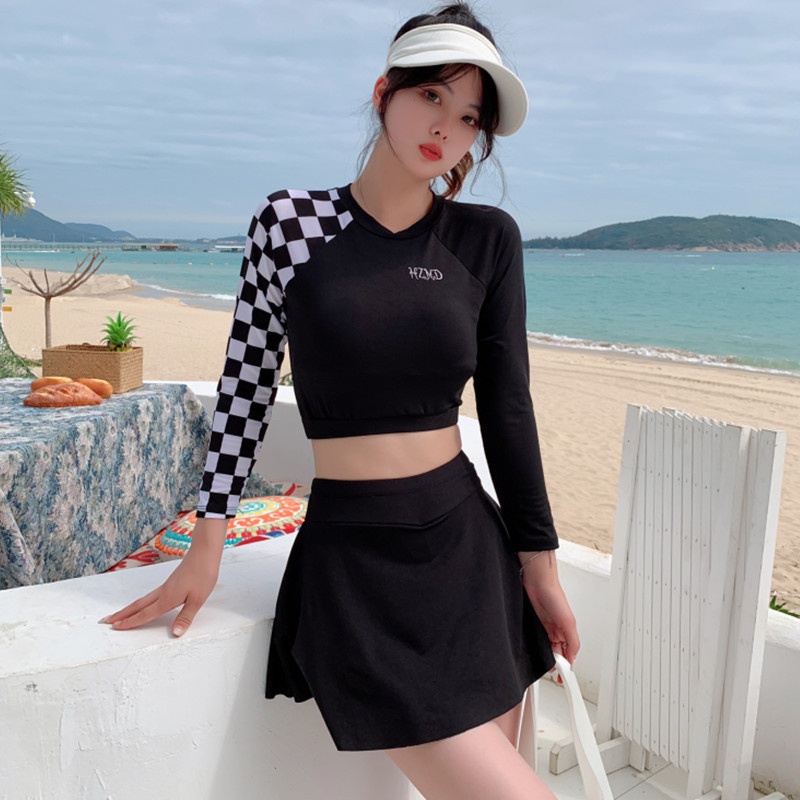 jqk ชุดว่ายน้ําผู้หญิงแขนยาว+กระโปรง ทูพีช  เอวสูง (สีดำ/เขียว) รุ่น 0239