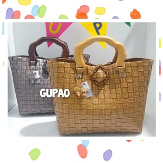 กระเป๋าถือหูไม้สานเส้นพลาสติก gupao by pp handmade