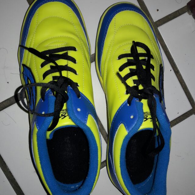 รองเท้าฟุตซอล giga (42)