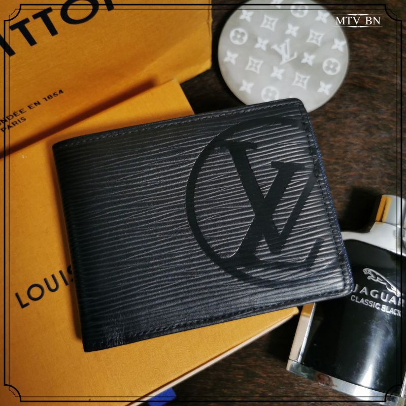 กระเป๋า​สตางค์​ Louis Vuitton​ มือสอง