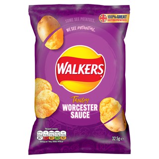 แพ็ค 2 ชิ้น Walkers Worcester Sauce Flavoured Crisps 32.5g. วอล์กเกอร์ วอร์เชสเตอร์ มันฝรั่งทอดกรอบ 32.5กรัม