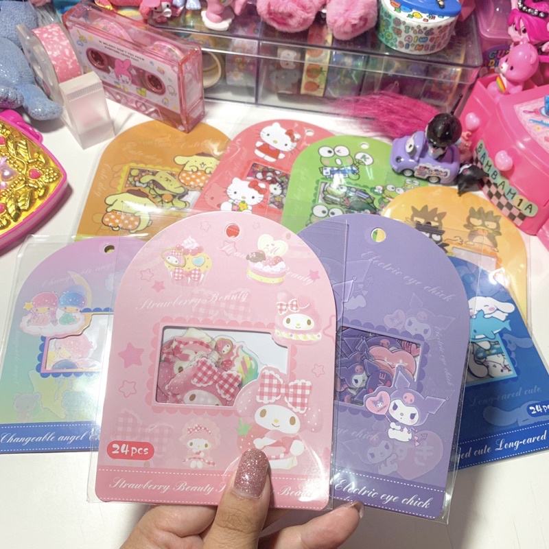 [มีเก็บปลายทาง] สติกเกอร์ PVC แก๊ง Sanrio สุดคิ้วท์ 24 ชิ้น