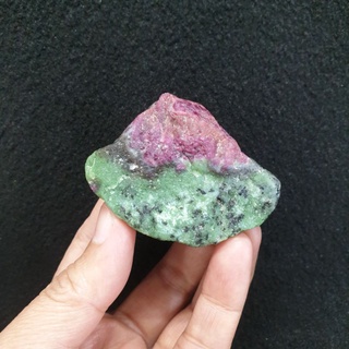 หินก้อนรู้บี้ซอยไซต์ ซอยไซต์ ทับทิม(Zoisite) Ruby Zoisite น้ำหนัก 91.1 กรัม