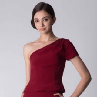 ONE SHOULDER TOP in BURGUNDY RED