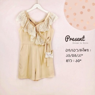 💟มือ2 จั๊มสั้นคอระบายลูกไม้ ป้าย Present #up056💟