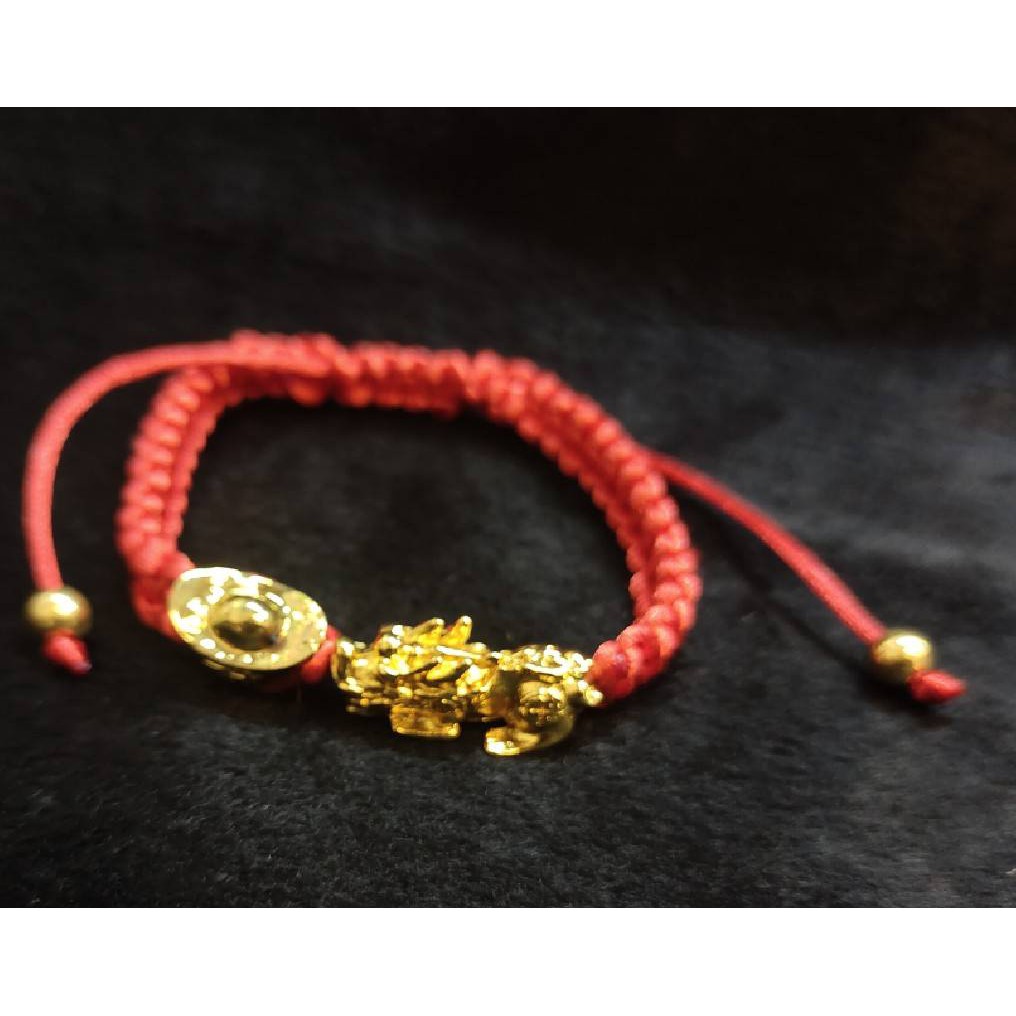 สร้อยข้อมือเชือกแดงปี่เซี๊ยะก้อนทอง เสริมโชคลาภเงินทอง