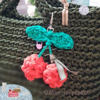 พวงกุญแจสำหรับห้อยกระเป๋า  cherry hanging for bags