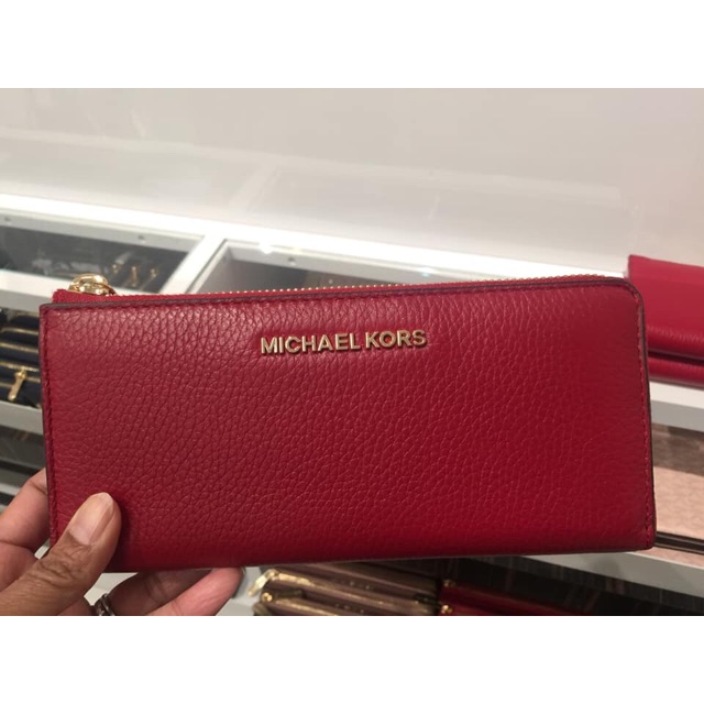 กระเป๋าสตางค์ MK สีแดงใบยาวซิปรอบ