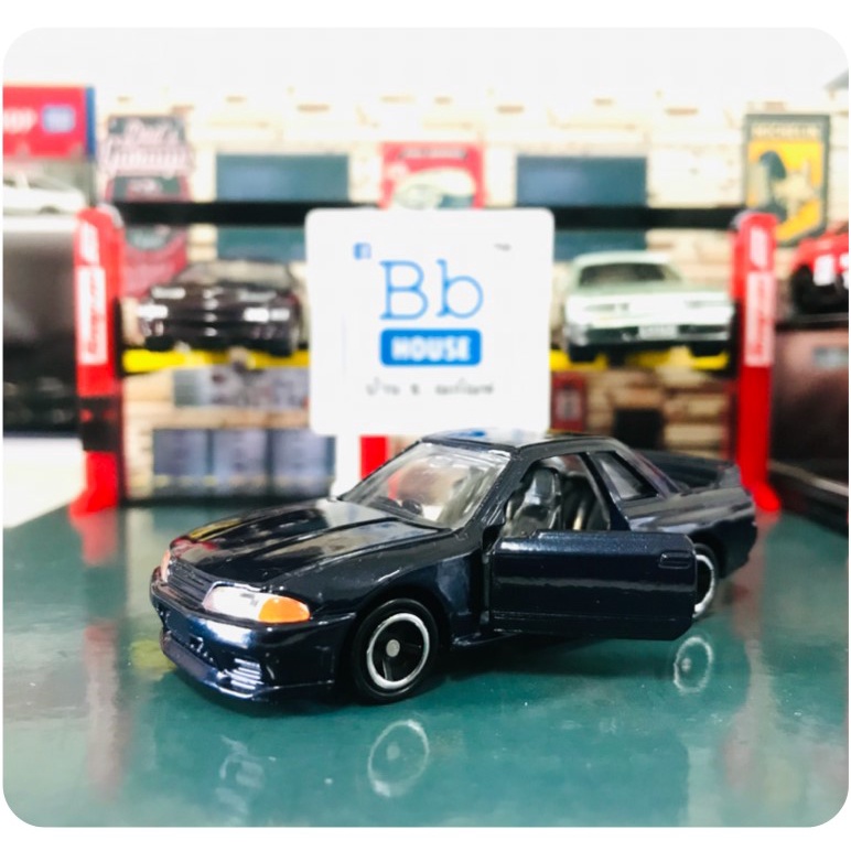 MODEL TOMICA PREMUIM : NISSAN SKYLINE R-32