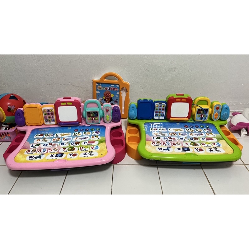 โต๊ะกิจกรรม VTech Explore and Write Activity Desk Pink