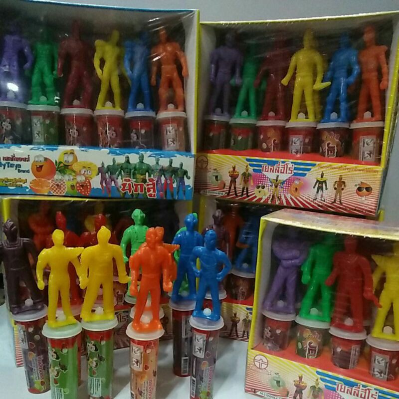 เยลลี่ แคนดี้ทอยส์  ตรา เยลลี่ฮีโร่(12ชิ้น)