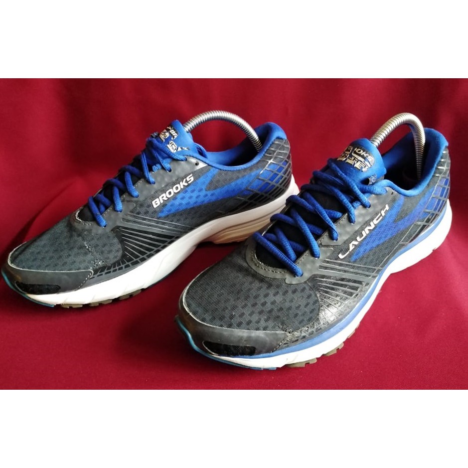 brooks shoes thailand