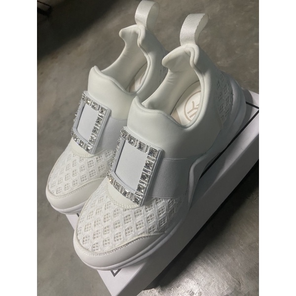 👟 รองเท้าผ้าใบสีขาว Lynแท้ เบอร์40 👟