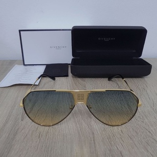 แว่นตา จีวองเช่ SUNGLASSES งานสวยสุด คุณภาพดีที่สุดพร้อมส่งค่ะ
กันแดดเต็มประสิทธิภาพ UV400