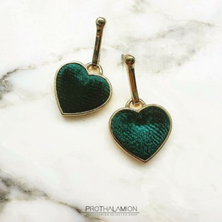 Cute Korea Green Velvet Heart Earrings : ต่างหู ตุ้มหู หัวใจ กำมะหยี่ สีเขียว เกาหลี น่ารัก