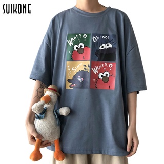 Suikone เสื้อเชิ้ตแขนสั้นผู้ชาย แฟชั่นสไตล์ฮ่องกงพิมพ์แขนสั้นคอกลมแฟชั่นสีแดงสุทธิวรรคเดียวกันเสื้อยืดคู่รักนักเรียนฤดูร้อนเสื้อผ้าผู้ชาย เสื้อยืดแขนสั้น