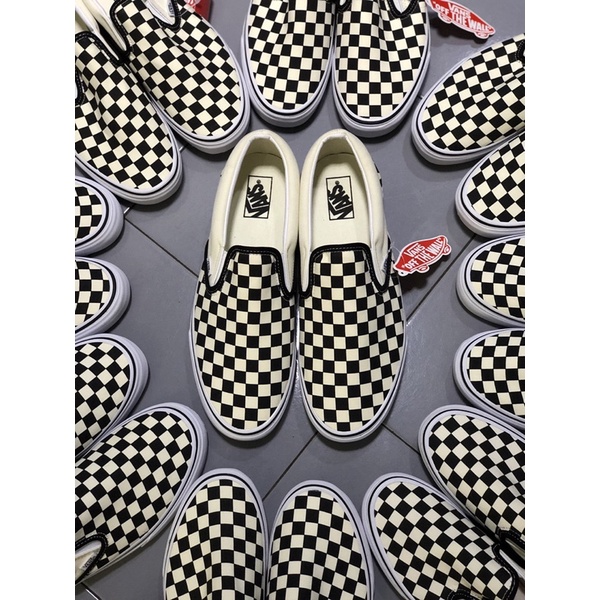 VANS รองเท้าสลิปออน ลายหมากรุก สีดํา สีขาว สไตล์คลาสสิก สําหรับรถตู้