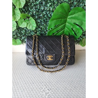 Chanel  classic  double flap bag black  lambskin