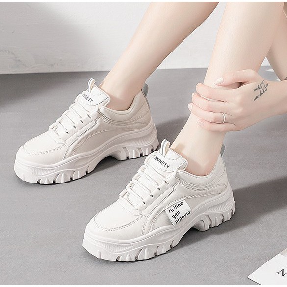 💥ส่งฟรี ราคา 245บาท💥 มีไซส์ 35-42 รองเท้าผ้าใบผู้หญิง สไตล์แฟชั่น เสริมส้น 5 ซม Premium Women Sports Shoes