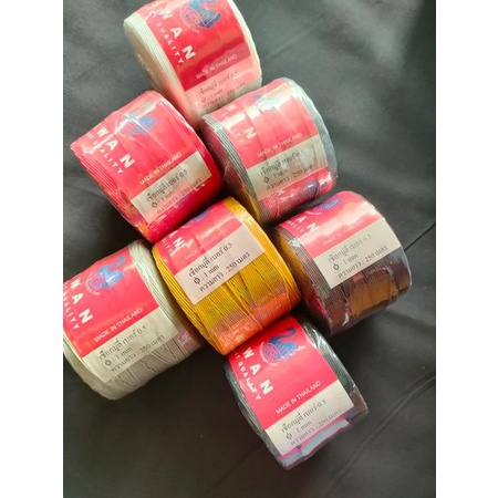 เชือกมู่ลี่เบอร์0.5ขนาด1มิลความยาว250เมตรหรือเชือกร่มนอก/เชือกมีใส้/ตราหงส์/เชือกร่มมีใส้