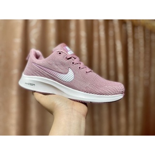 Nike สีผู้ดี น่ารัก คุณหนู คุณนาย ไฮโซมาก