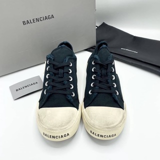 BALENCIAGA PARIS LOW-TOP SNEAKER รองเท้าผ้าใบแบบผูกเชือก ข้อสั้น แบรนด์บาลองเซียก้า สีกรมท่าเข้ม แต่งขาด size 42 และ 43