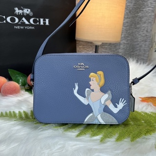 👑ผ่อน0%แท้100%👑 กระเป๋าสะพายทรงกล่อง DISNEY X COACH MINI CAMERA BAG WITH CINDERELLA  COACH C3406