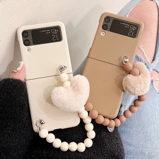 เคสโทรศัพท์มือถือ ผ้ากํามะหยี่ขนนิ่ม ลายหัวใจน่ารัก พร้อมสายคล้องมือ สําหรับ Samsung Galaxy Z Flip 3 Z Flip 4 5G ZFlip3 ZFlip4 ZFlip 3 Galaxy Z Flip 3