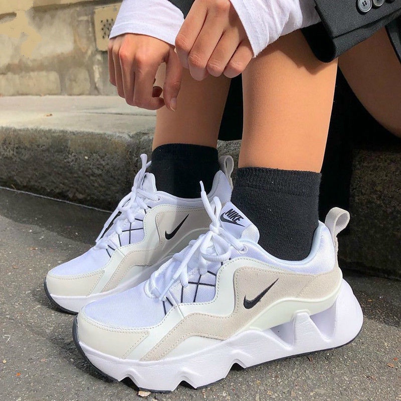 nike ryz 365 white women's