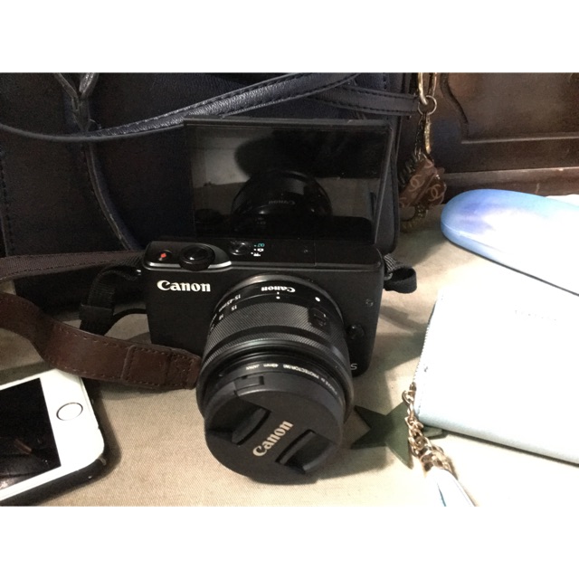 Cannon EOS m10