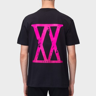 SNAZZY Black Roman 2020 (Shocking Pink) เสื้อยืดชาย เสื้อยืดคอกลม เสื้อสตรีท