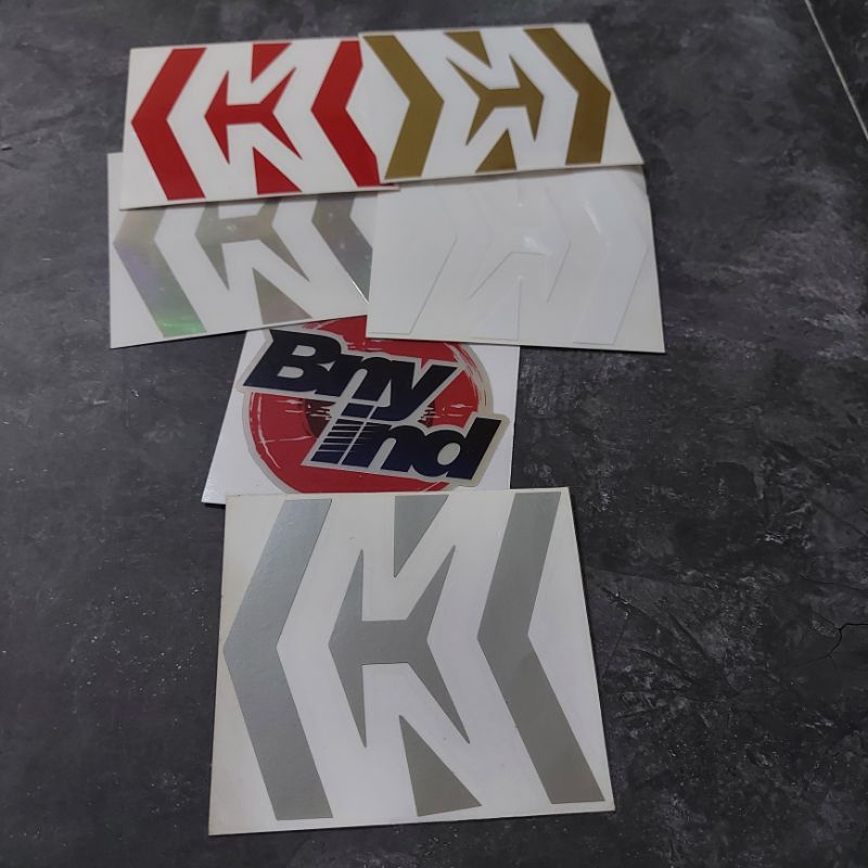 สติ๊กเกอร์โลโก้ตัด MISSION WINNOW