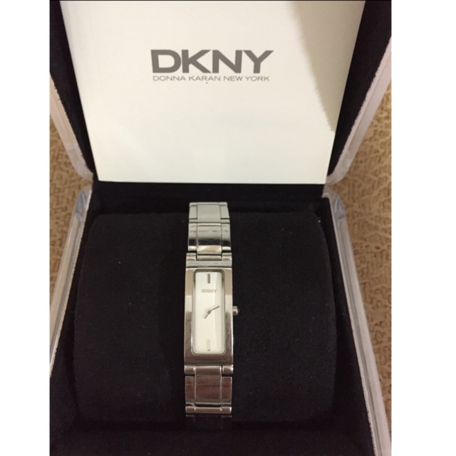 DKNY watch + อปก กล่อง