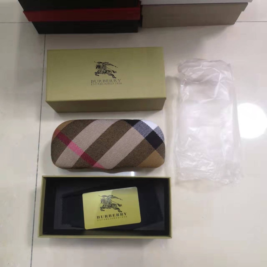 กล่องของขวัญ กล่องแว่นกันแดด ของแท้