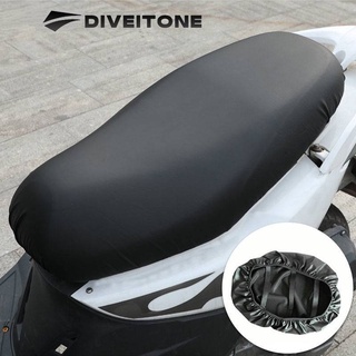 DIVEITONE ผ้าคลุมเบาะรถมอเตอร์ไซค์น้ำหนักเบา,สามารถป้องกันน้ำฝุ่นและรังสีUV รถจักรยานยนต์ที่หุ้มเบาะหนัง PU เหมาะสำหรับรถทุกรุ่น