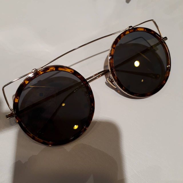 แว่นกันแดด mira madison