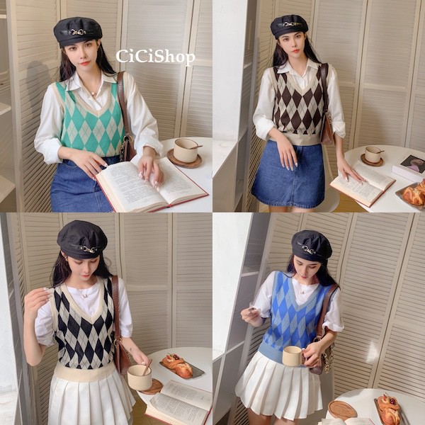 Cicishop(SALE/สุ่ม 2630)เสื้อไหมพรมครอปแขนกุดคอวี เนื้อผ้านิ่มยืดได้เยอะ ทอลายตารางสลับสี