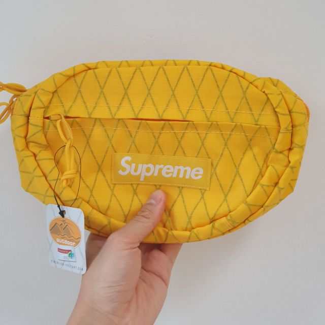 กระเป๋า Supreme ของแท้ ไม่ผ่านการใช้งาน