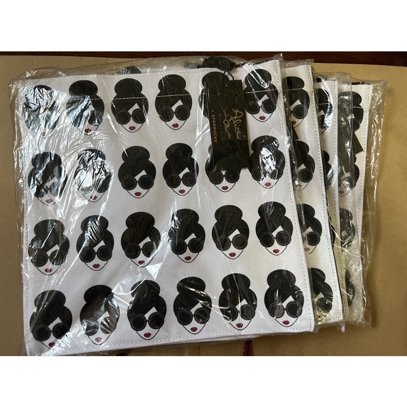 กระเป๋าผ้า Starbucks + Alice and Olivia