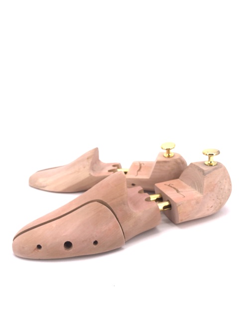 Saramanda shoe tree ที่ดันทรงรองเท้าแบบไม้ สำหรับรองเท้า dress shoe