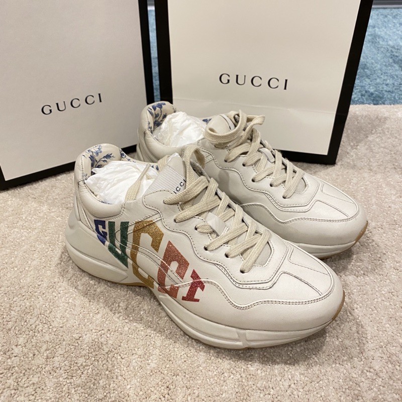 Super new‼️Gucci rhyton glitter logo sneaker size 36.5 สภาพใหม่มาก ใส่เดินแทบจะครั้งเดียวค่า โลโก้น่าร้ากกเป็นแบบก