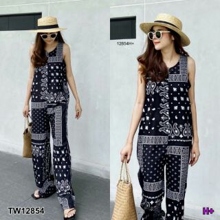 Jumpsuit จั๊มสูทแขนกุด ขายาว ซิปหลัง ทรงนี้ใส่ง่าย มีกระเป๋าทั้งสองข้าง เนื้อผ้า