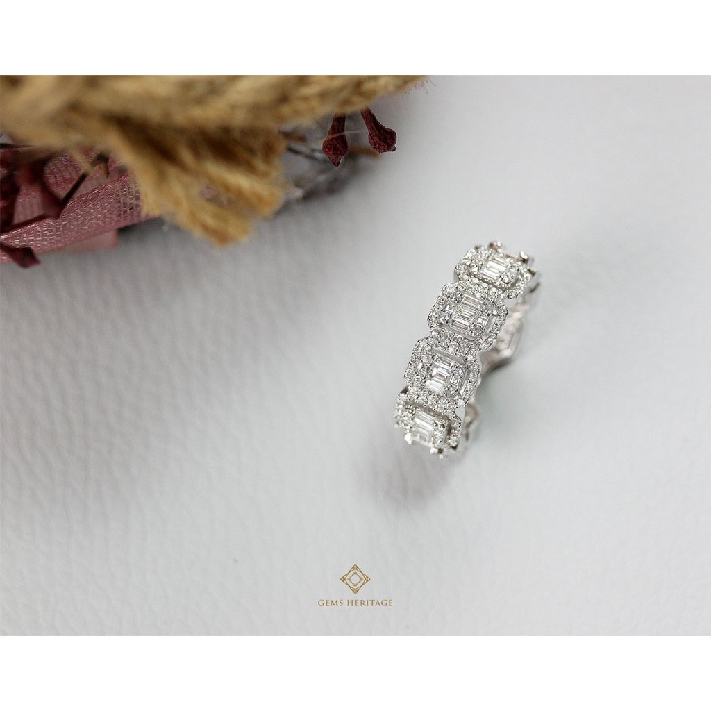 Gems Heritage แหวนเพชรประกบทรง Emerald แหวนเพชรเกือบรอบนิ้ว (RWG262)  เพชรแท้น้ำ98 VVS2-VS1 เรือน 18K ทองคำขาว