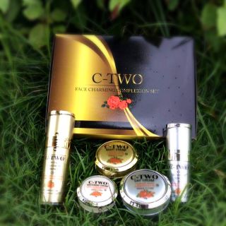 CTWO cream ครีมบำรุงผิวหน้า รักษาฝ้า กระ สิว ผิวหน้าหมองคล้ำ ผิวหน้ากระจ่างใสขึ้น