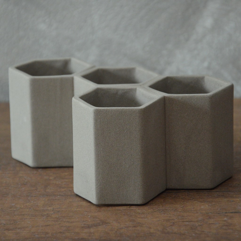 BEEHIVE X4 (M size) เซรามิครูปทรงรังผึ้ง 4 ช่อง ตกแต่งตู้ปลา เป็นบ้านกุ้ง/ปลา - รูปที่ 3